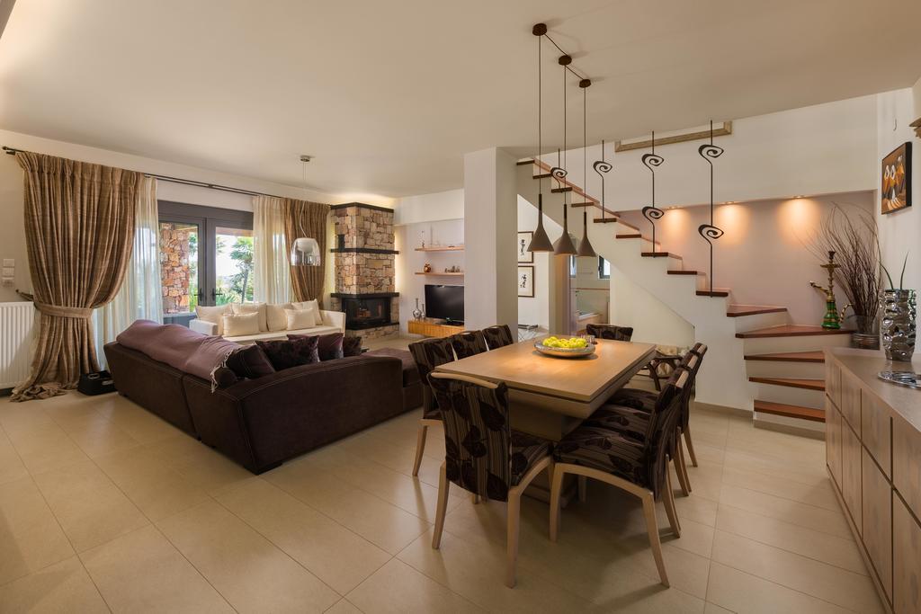 אסגורו Blue & Green View Villa מראה חיצוני תמונה